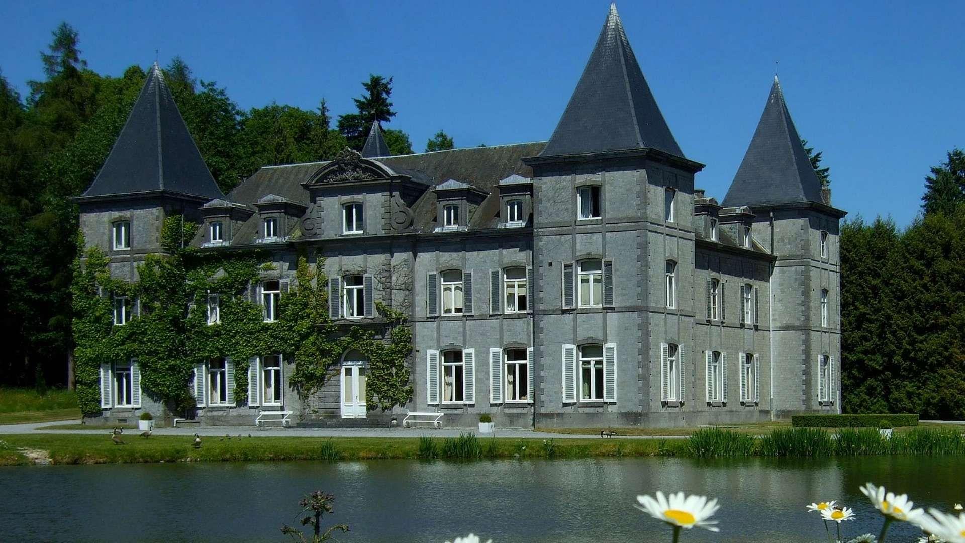 Kasteel van Jannée in de Belgische Ardennen